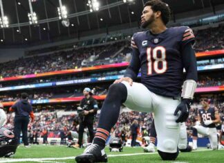 Caleb Williams of Bears Throws Pass off Teammate’s Facemask news-13102024-182840