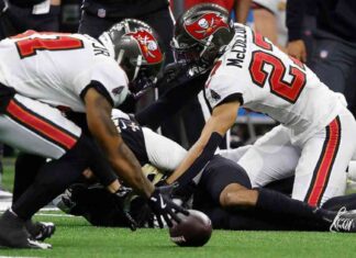 Title: Ex-NFL Star Questions Lack of Flag After Saints WR Chris Olave Takes Massive Hit news-13102024-213510