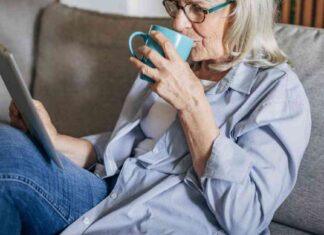 Thriving as a Solo Ager: Tips for Independence and Well-being news-16102024-115705