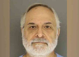 Resignation of North Carolina Democrat Leader Following Arrest for Stealing Trump Signs news-16102024-180231