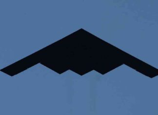 US Bombers Target Houthi-Controlled Weapons Facilities in Yemen news-17102024-122519