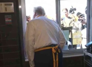 Donald Trump’s Birthday Gift for Kamala Harris: What You Need to Know news-21102024-015017