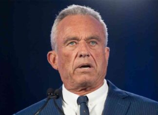 RFK Jr Urges Catholics to Vote for Trump: New Ad Campaign news-25102024-024115