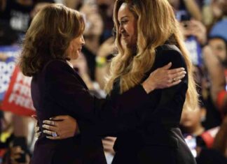 Beyoncé Endorses Kamala Harris as a Mother at Texas Rally news-26102024-085307