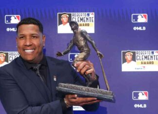 Salvador Perez Wins 2024 Roberto Clemente Award: A Well-Deserved Honor news-29102024-102040
