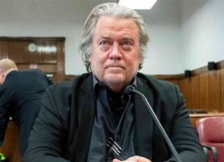 Steve Bannon Released from Prison Ahead of Election Day news-29102024-145043