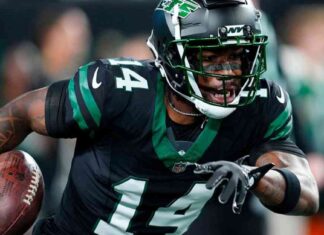 Costly Fumble: Jets Player Drops Ball Before Touchdown, Resulting in Turnover news-01112024-045033