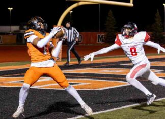 Alexandria High School Secures Upset Victory in Football Playoffs against No. 1 Moorhead news-02112024-162755