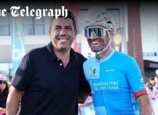 Governor of Valencia Criticized for Photo Op During Flash Flood Red Alerts news-02112024-194350