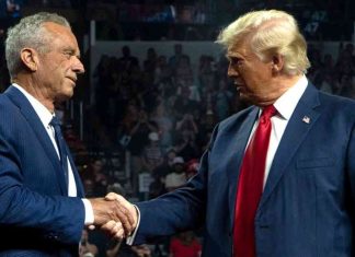 RFK Jr. Urges Voters Not to Vote for Him on Election Eve news-04112024-223700