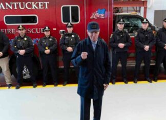 Biden Urges Trump to Reconsider Tariffs on Canada and Mexico news-29112024-114347