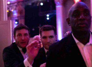 Alex Bruesewitz collapses on stage during speech at New York Young Republican Club gala: What happened? alex-bruesewitz-collapses-on-stage-during-speech-at-new-york-young-republican-club-gala-what-happened