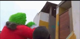 grinch-police-officer-steals-christmas-spirit-in-drug-bust-latest-news-update