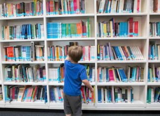 Judge blocks Arkansas law criminalizing librarians and booksellers: Analysis and implications judge-blocks-arkansas-law-criminalizing-librarians-and-booksellers-analysis-and-implications