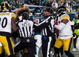 Rivalry Game Intensifies as Eagles and Steelers Players Clash rivalry-game-ntensifies-as-eagles-and-steelers-players-clash
