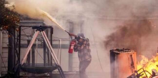 altadena-residents-fight-to-save-homes-as-firefighters-struggle