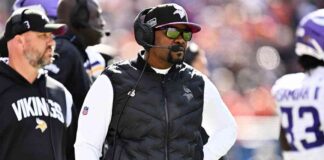 brian-flores-nterviewed-by-bears-for-head-coaching-position