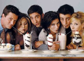 David Schwimmer recalls ‘frightening’ moment during live taping that hospitalized co-star david-schwimmer-recalls-frightening-moment-during-live-taping-that-hospitalized-co-star