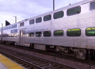 Metra Train Accident Causes Extensive Delays in Northern Suburbs metra-train-accident-causes-extensive-delays-in-northern-suburbs