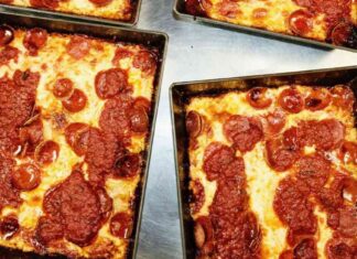 Pizzerias Unite to Make Hundreds of Free Pies for Food-Relief Mission pizzerias-unite-to-make-hundreds-of-free-pies-for-food-relief-mission