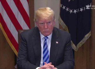 Preparing for Large-Scale Deportation Raids: Chicago Immigration Activists Ready preparing-for-large-scale-deportation-raids-chicago-mmigration-activists-ready