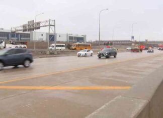 School Bus Crash on I-290 in Suburbs: Multiple Injuries Reported school-bus-crash-on-290-in-suburbs-multiple-njuries-reported