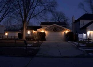 Suburban Man, 81, Accused of Fatally Shooting Wife in Argument suburban-man-81-accused-of-fatally-shooting-wife-in-argument