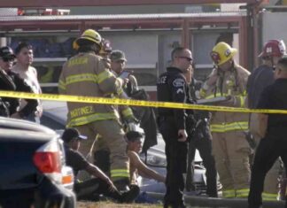 Warehouse Plane Crash Leaves Workers Badly Burned warehouse-plane-crash-leaves-workers-badly-burned