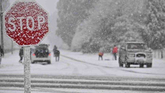 winter-storm-forecast-snow-ce-and-severe-weather-in-llinois-map