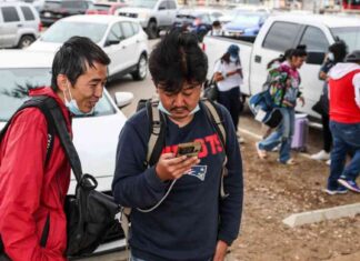 Asian Immigrant Communities in L.A. Prepare for Deportations asian-mmigrant-communities-in-la-prepare-for-deportations