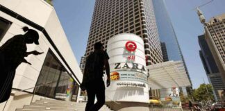 protest-for-economic-blackout-gains-celebrity-support