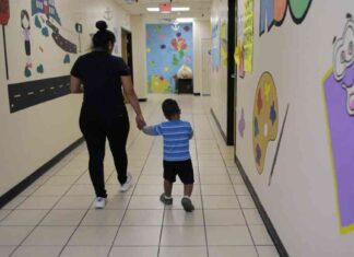 Trump administration stops legal aid for 26,000 immigrant kids trump-administration-stops-legal-aid-for-26000-immigrant-kids