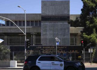 Deputies Injured in Inmate Attack at Men’s Central Jail deputies-njured-in-nmate-attack-at-mens-central-jail