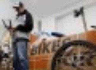 Homelessness Programs Emphasize Fitness: Yoga, Biking, Running homelessness-programs-emphasize-fitness-yoga-biking-running