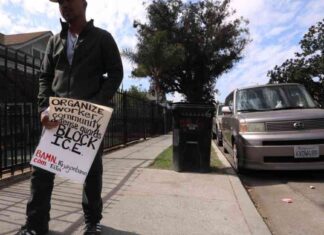 LAPD role in South L.A. immigration raid questioned lapd-role-in-south-la-immigration-raid-questioned