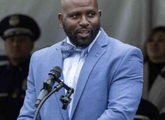 Ex-L.A. Deputy Mayor in Fake Anti-Israel Bomb Threat Plea Deal ex-la-deputy-mayor-in-fake-anti-srael-bomb-threat-plea-deal